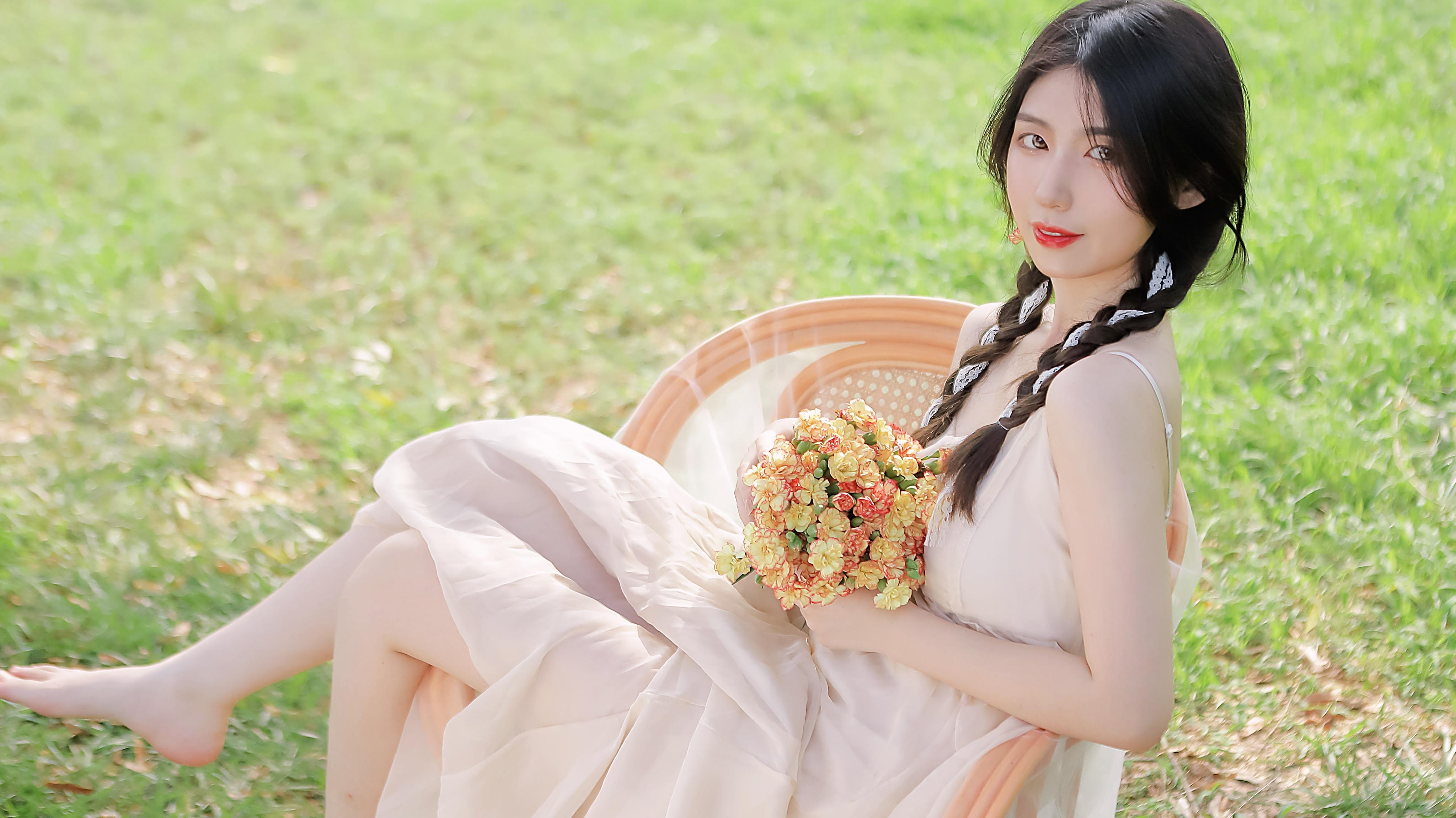 在新疆库尔勒点亮书法“烛光”